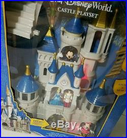 2016 Disney Parks Walt Disney World Cinderella Castle Toy Play Set Mickey Minnie