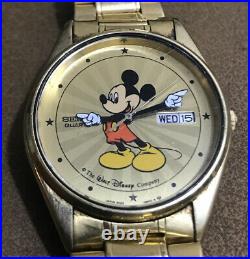 Authentic Numbered SEIKO Quartz Watch Day & Date Walt Disney World Mickey Mouse