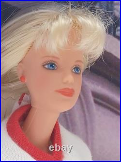 Barbie Walt Disney World Resort Vacation 4 Doll Poison Set / Mattel 20221, NrfB