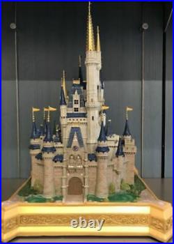 Disney Walt Disney World 16 Cinderella Castle Sculpture Medium Figure Figurine
