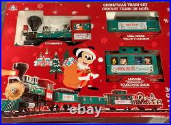 Disney World 2020 CHRISTMAS Holiday Railroad Train Set Mickey Disney Parks New