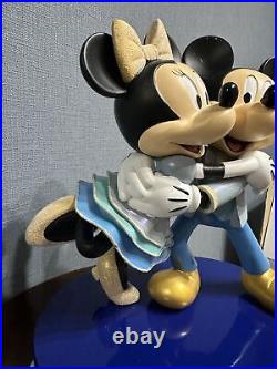 Disney World 50th Anniversary Mickey & Minnie Mouse 10 Figure Statue 2021
