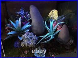 Disney World Authentic Pandora Land Glowing Pod Prop & Glow Plants