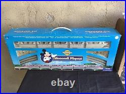 Disneyland Monorail Playset BRAND NEW (NOS) Rare SilverColor with 8 Characters