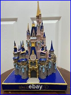 Disneyworld 50th Anniversary Cinderella Castle Figurne New