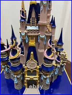 Disneyworld 50th Anniversary Cinderella Castle Figurne New