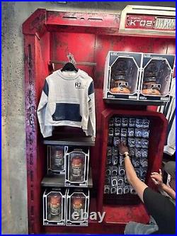 Get Your Own Personal Shopping Experience at Galaxys Edge -Droid Depot Star Wars