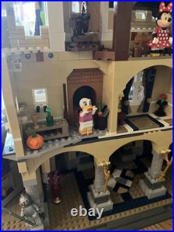 Lego 71040 Disney World Cinderella Castle Set With Minifigures Lego 71040 Disney World Cinderella Castle Set With Minifigures