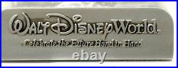 New 2000 Vintage Walt Disney World Le 441/2000 Unisex Watch With Figurine Stand