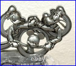 New 2000 Vintage Walt Disney World Le 441/2000 Unisex Watch With Figurine Stand