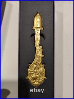 New Disneyland Paris La Table de Lumière Spoon Rare Royal Collectible