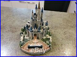 RARE Lilliput Lane 30th Anniversary Walt Disney World Cinderella's Castle Signed