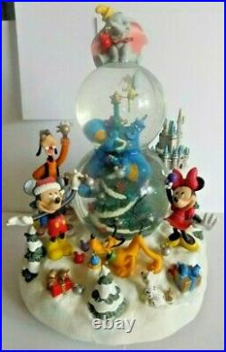 VINTAGE Walt Disney World Christmas Holiday Snowglobe EXCLUSIVE TO WDW