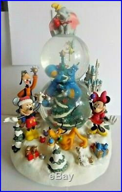 VINTAGE Walt Disney World Christmas Snowglobe EXCLUSIVE TO DISNEY WORLD