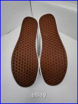 Vans Walt Disney World Size 11 Sneaker Skate Shoes World 50th Anniversary