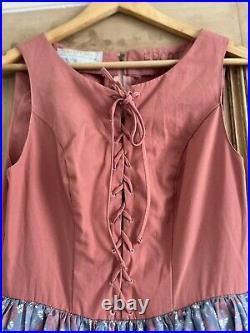 Vintage Disney World EPCOT Cast Member UK Pavilion Female Dress Costume Outfit