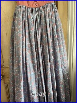 Vintage Disney World EPCOT Cast Member UK Pavilion Female Dress Costume Outfit