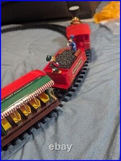 Vintage Walt Disney World Railroad Toy Train Set Complete withFigures Mickey Mouse