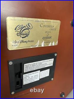 WALT DISNEY WORLD Cinderella Castle OLSZEWSKI Used First Edition See Desc