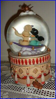 Walt Disney 1992 Aladdin Jasmin Snowglobe Waterball A Whole New World NEW in BOX