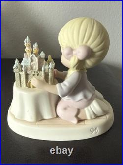 Walt Disney Precious Moments 2006 Aurora Sleeping Beauty A World Of My Own Pink