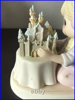 Walt Disney Precious Moments 2006 Aurora Sleeping Beauty A World Of My Own Pink