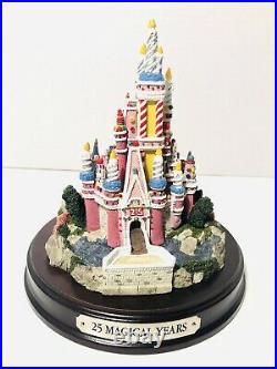 Walt Disney World 25 Magical Years Cinderella Castle Fig Signed By Ian M. Fraser