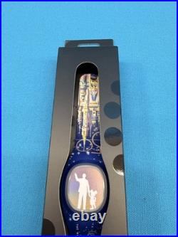 Walt Disney World 50th Anniversary MagicBand+ Partners Statue Walt Mickey