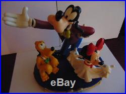Walt Disney World 50th Happiest Celebration on Earth Goofy Minnie Pluto Big Fig