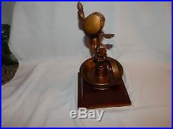 Walt Disney World Bronze 30 Year Jiminy Cricket Employee Service Award. Free Ship