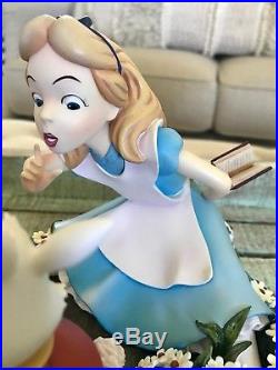 Walt Disney World Collectable Markrita Alice In Wonderland and White Rabbit Box