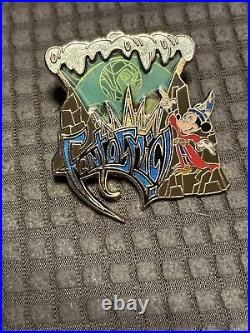 Walt Disney World Incredible 3d 2006 Fantasmic Mickey Mouse Spinner Pin