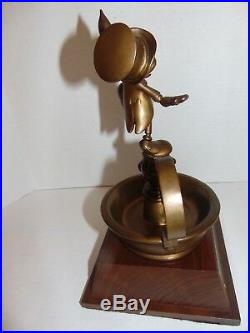 Walt Disney World Jiminy Cricket 30 Years Of Service Statue Award