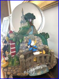 Walt Disney World Magic Kingdom Themed Musical Snowglobe