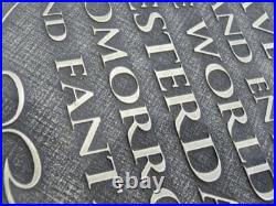 Walt Disney World Magic Kingdom entranceway plaque Black / Brass