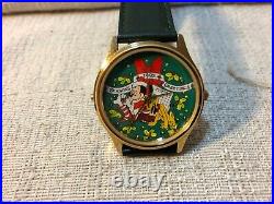 Walt Disney World Mickey Mouse 1993 Season's Greetings Christmas Musical Watch