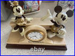 Walt Disney World Mickey and Minnie Desk Or Mantel Clock Working Collectable