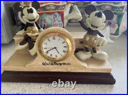 Walt Disney World Mickey and Minnie Desk Or Mantel Clock Working Collectable