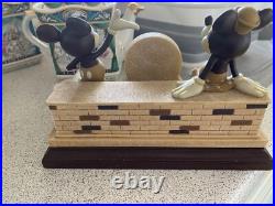 Walt Disney World Mickey and Minnie Desk Or Mantel Clock Working Collectable