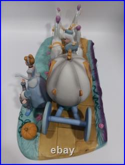 Walt Disney World Park Porcelain Cinderella Horse Carriage Coach Figurine RARE