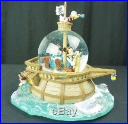 Walt Disney World Pirate Mickey Mouse Snow Globe, Donald Duck, Goofy, Yo Ho