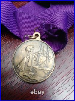 Walt Disney World Sword In The Stone Temporary Ruler Of The Realm Medal RARE Walt Disney World Sword In The Stone Temporary Ruler Of The Realm Medal RARE