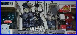 Walt Disney World The Haunted Mansion Hitchhiking Ghost Statue Showcase Rare