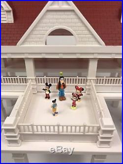 Walt Disney Worlds- The Grand Floridian Resort- Monorail Toy Accessory RARE